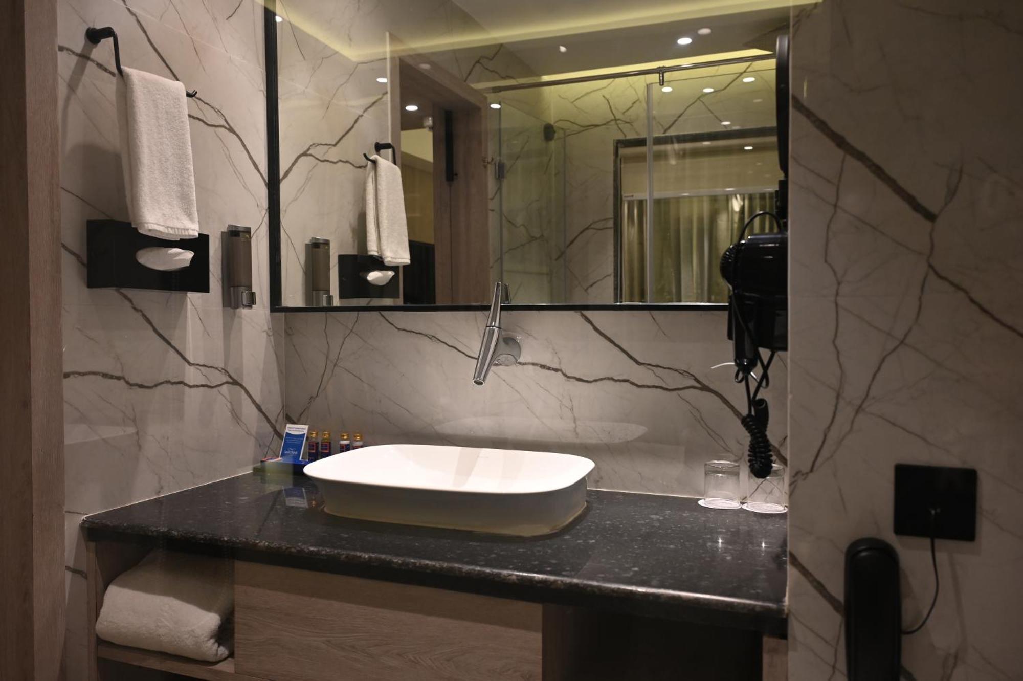 Ishaan Sarovar Portico Deoghar Εξωτερικό φωτογραφία